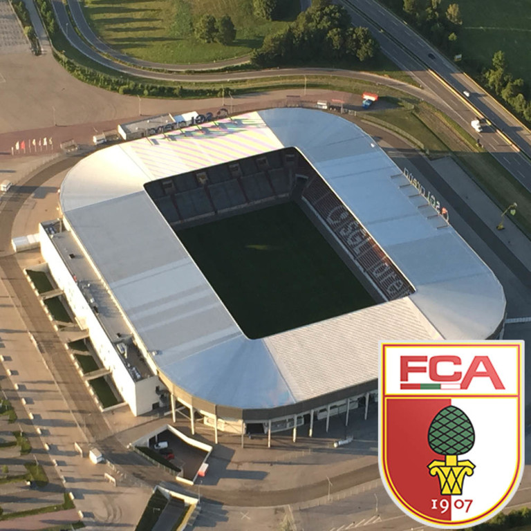 Ehemals SGL-Arena - heute WWK Arena Augsburg aus der Luft (Copyright <a href="https://www.ballonfahrten-augsburg.de/">ballonfahrten-augsburg.de</a>)